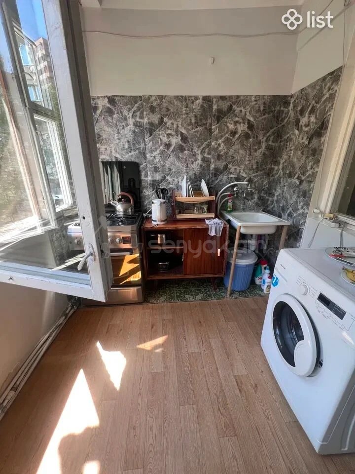 3 Սենյականոց Բնակարան, 95քմ, 2/14 հարկ, Պետական Վիճակում