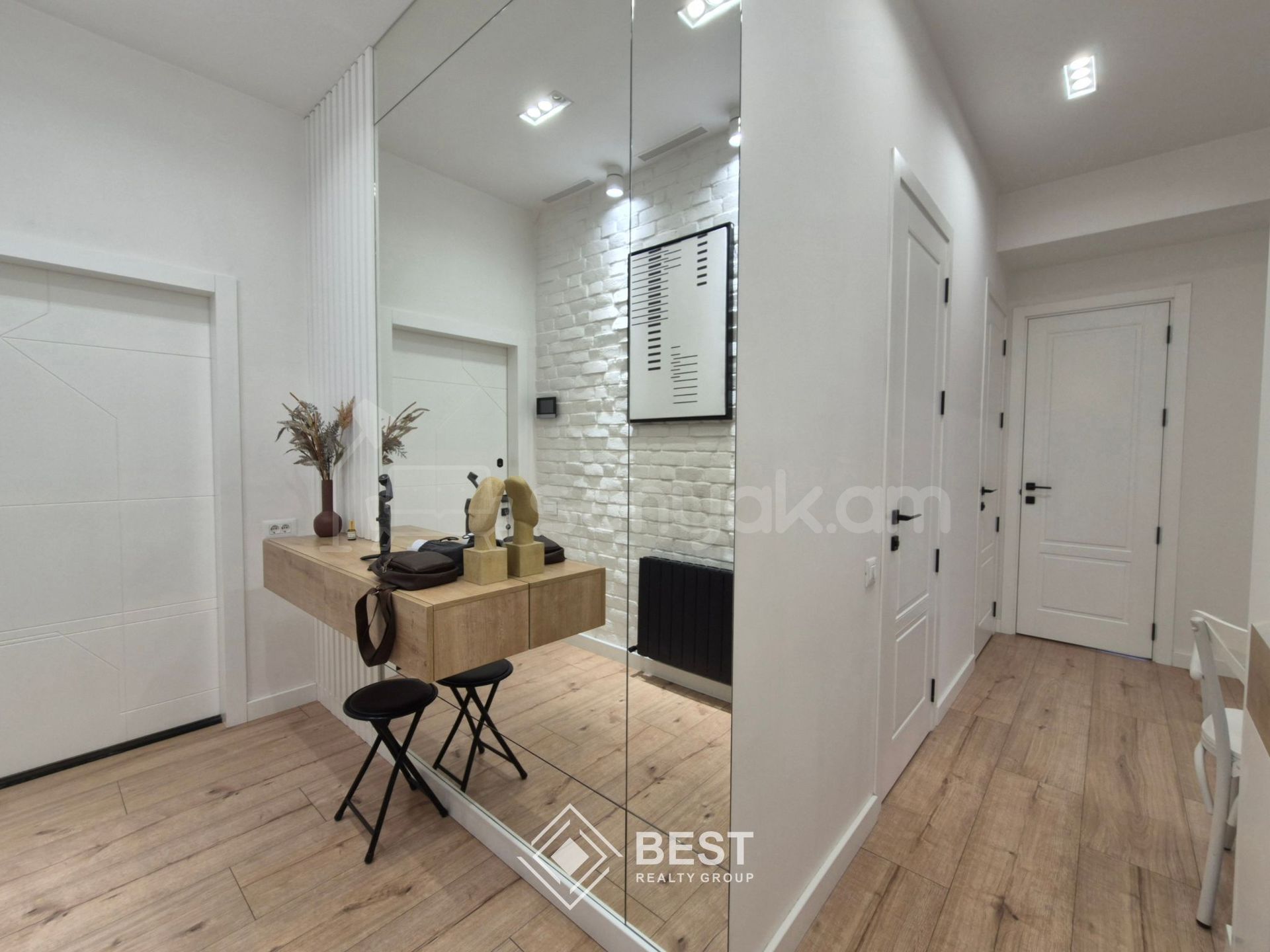 2 Սենյականոց Բնակարան Նորակառույցում, 63քմ, 5/8 հարկ, Կապիտալ Վերանորոգված