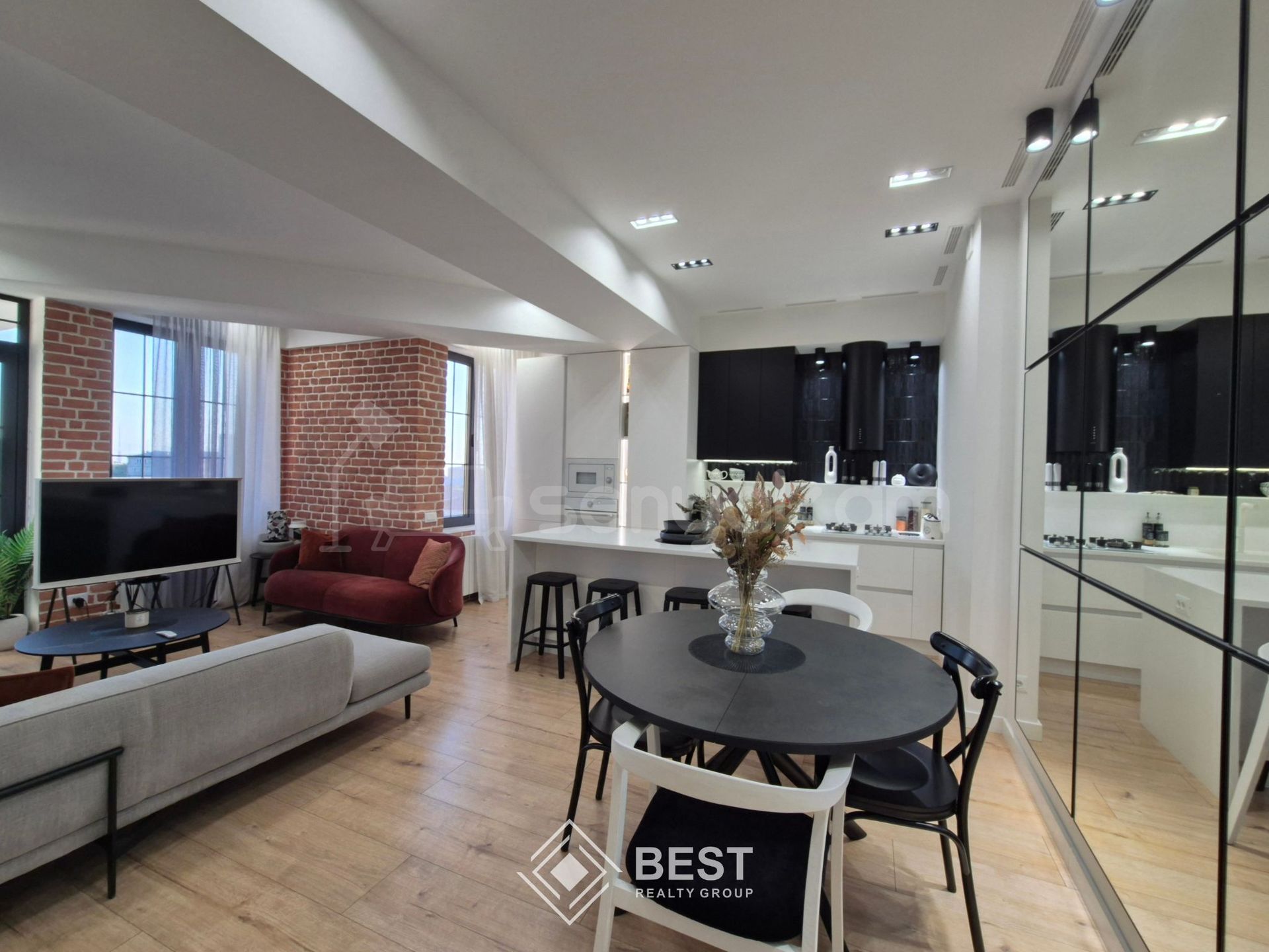 2 Սենյականոց Բնակարան Նորակառույցում, 63քմ, 5/8 հարկ, Կապիտալ Վերանորոգված