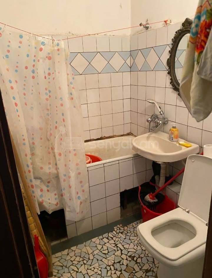 1 Սենյականոց Բնակարան, 38քմ, 4/5 հարկ, Նորմալ Վիճակում