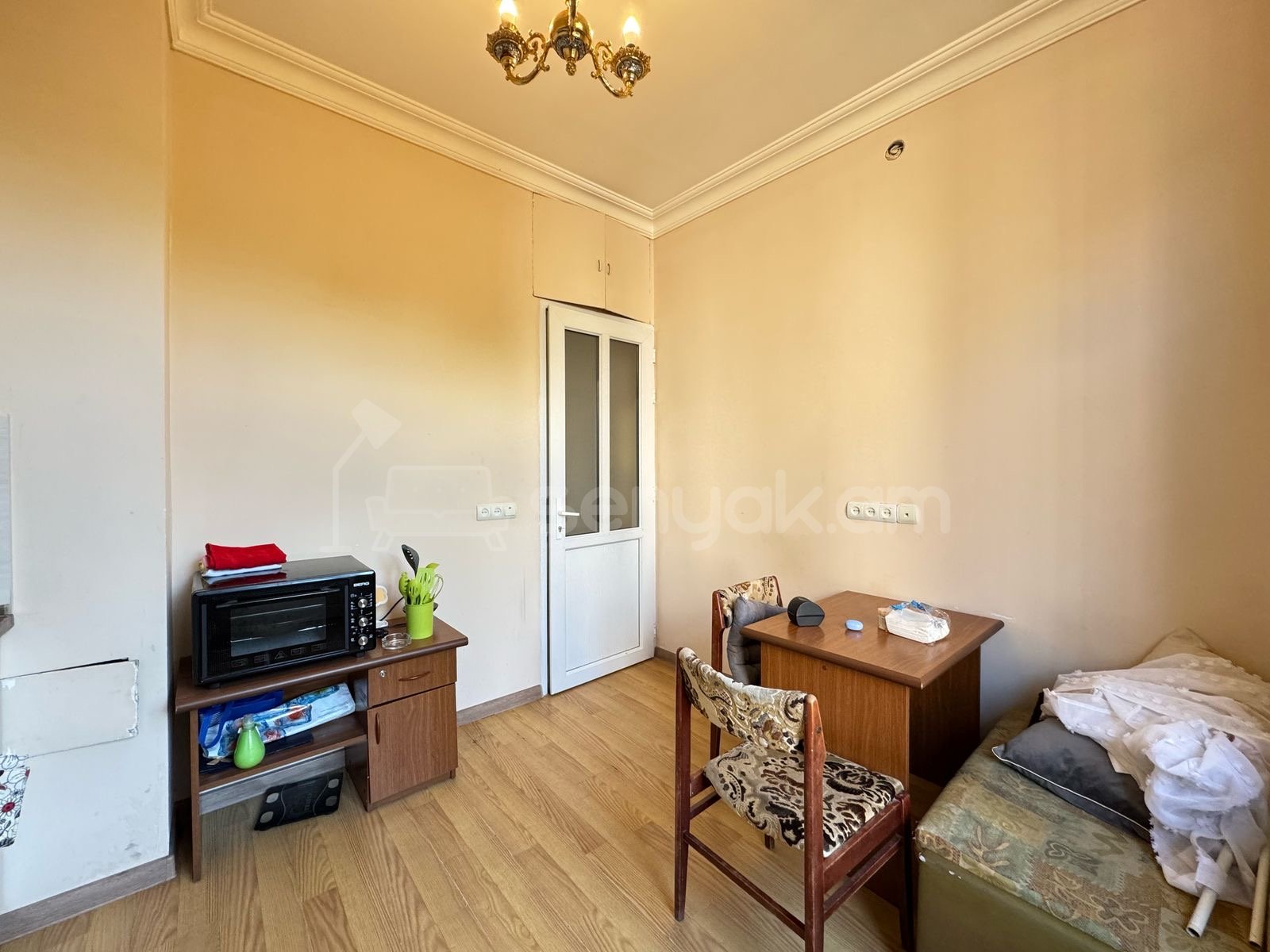 2 Սենյականոց Բնակարան Քարե Շենքում, 51քմ, 3/4 հարկ, Նորմալ Վիճակում