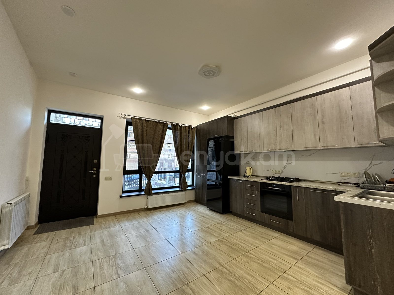 7 Սենյականոց Սեփական Տուն, 191քմ, Կապիտալ Վերանորոգված