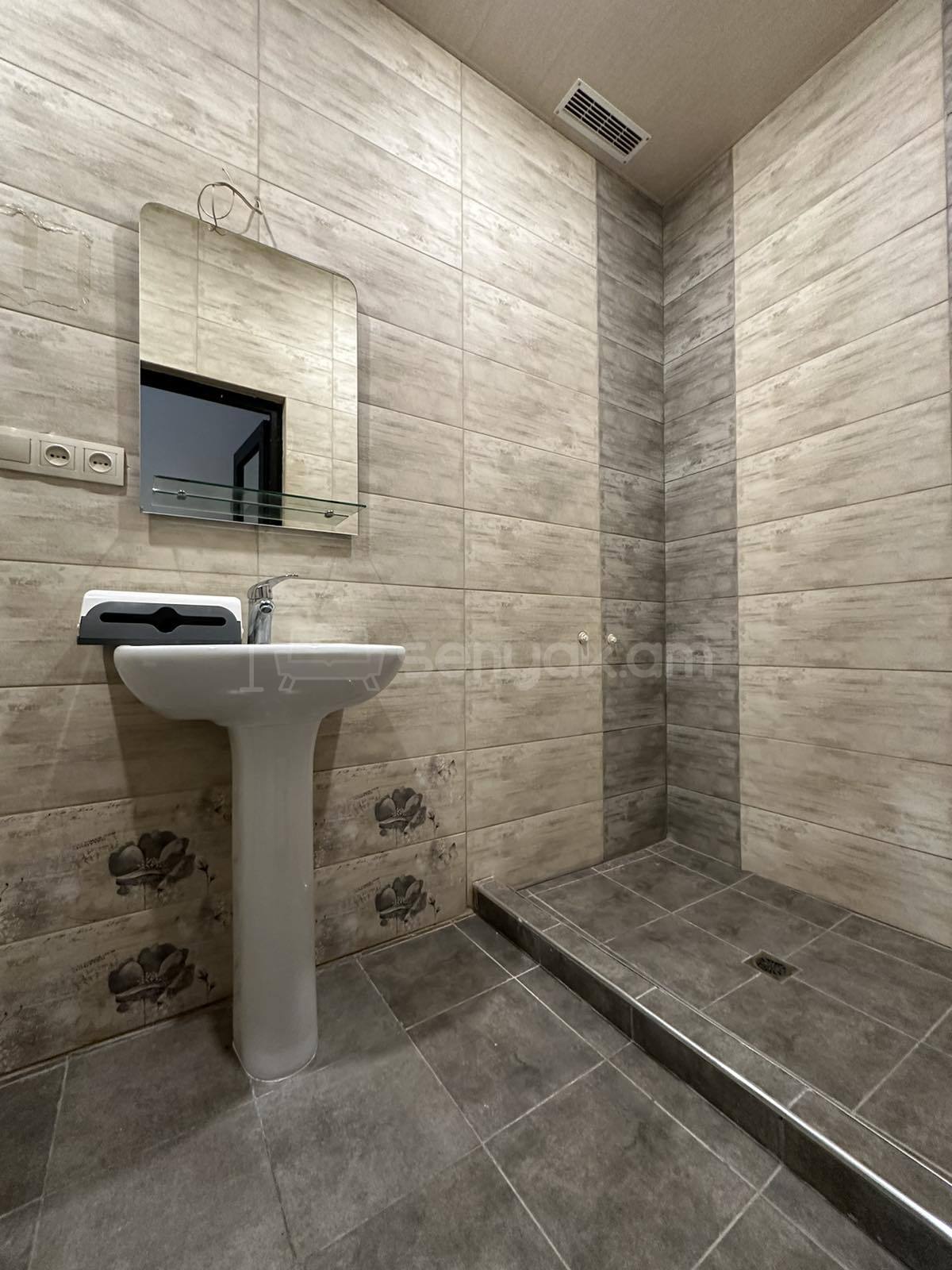 6 Սենյականոց Սեփական Տուն, 191քմ, Կապիտալ Վերանորոգված, Ավտոտնակով