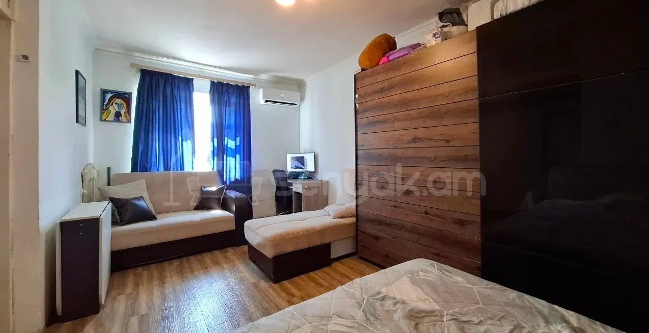 1 Սենյականոց Բնակարան Քարե Շենքում, 31քմ, 4/5 հարկ, Նորմալ Վիճակում