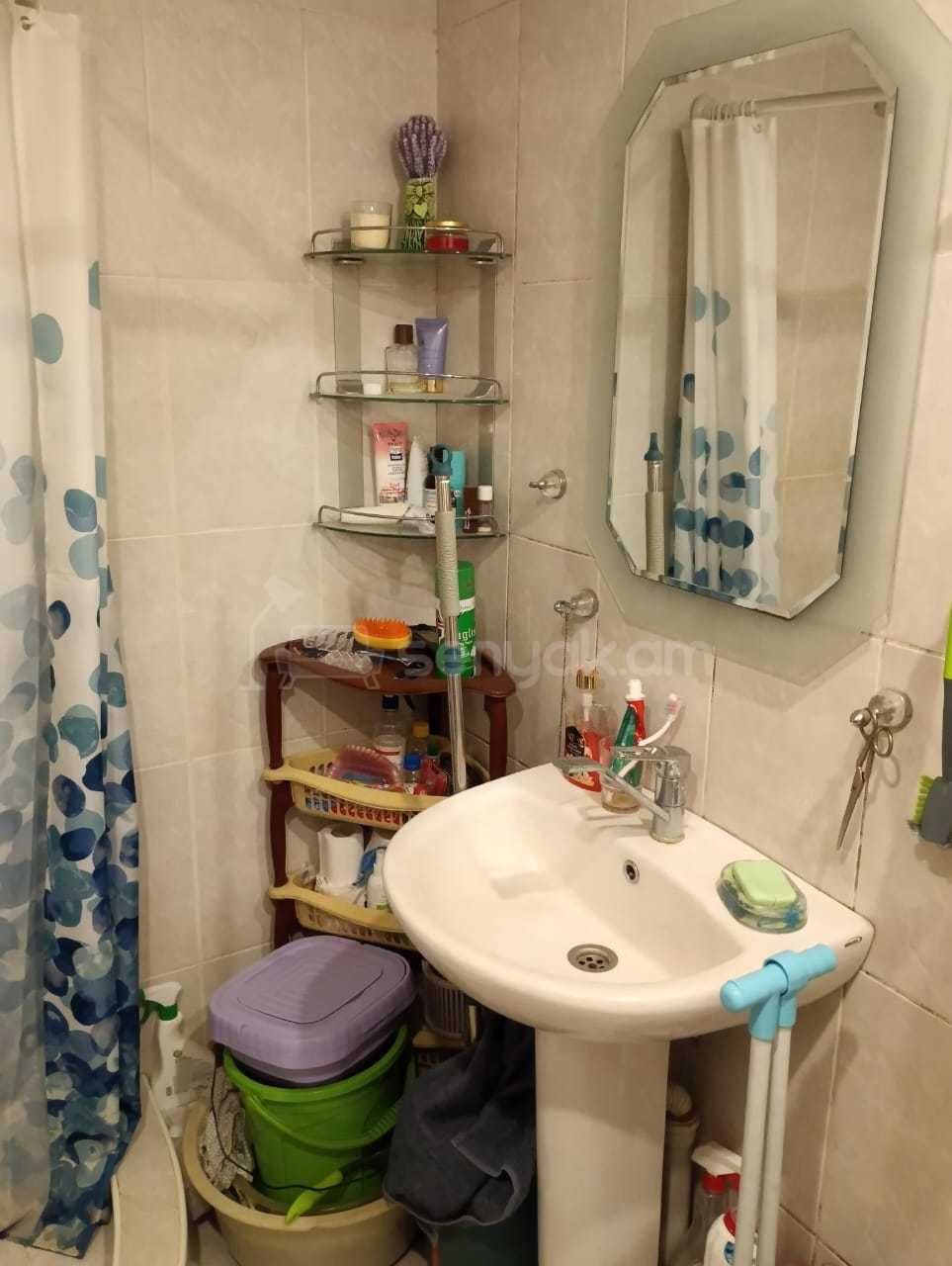 2 Սենյականոց Բնակարան, 50քմ, 5/5 հարկ, Նորմալ Վիճակում