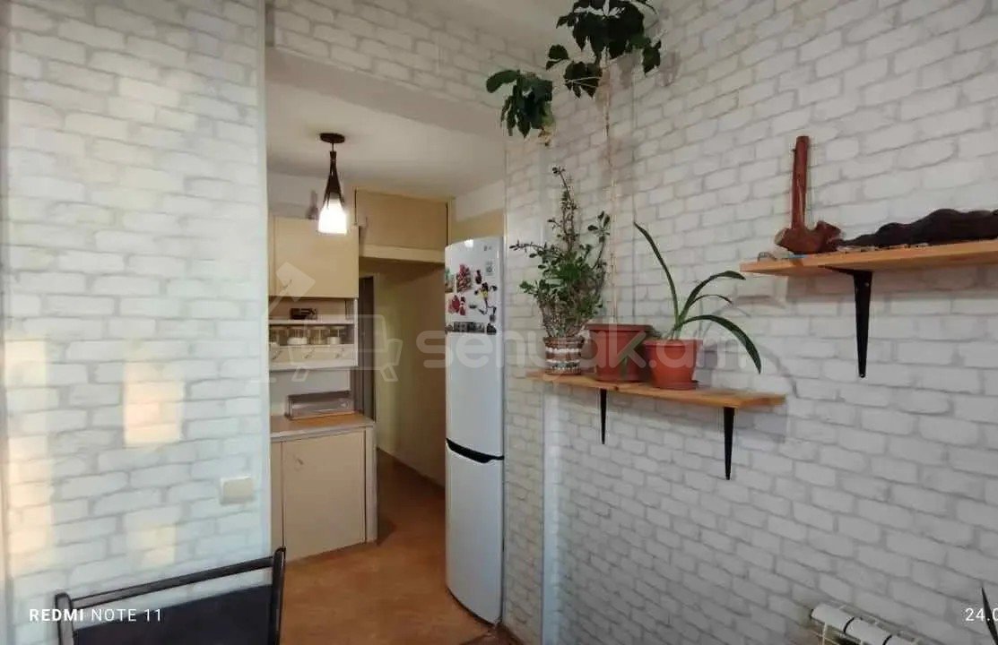 3 Սենյականոց Բնակարան Քարե Շենքում, 65քմ, 3/4 հարկ, Կապիտալ Վերանորոգված, Կահավորված