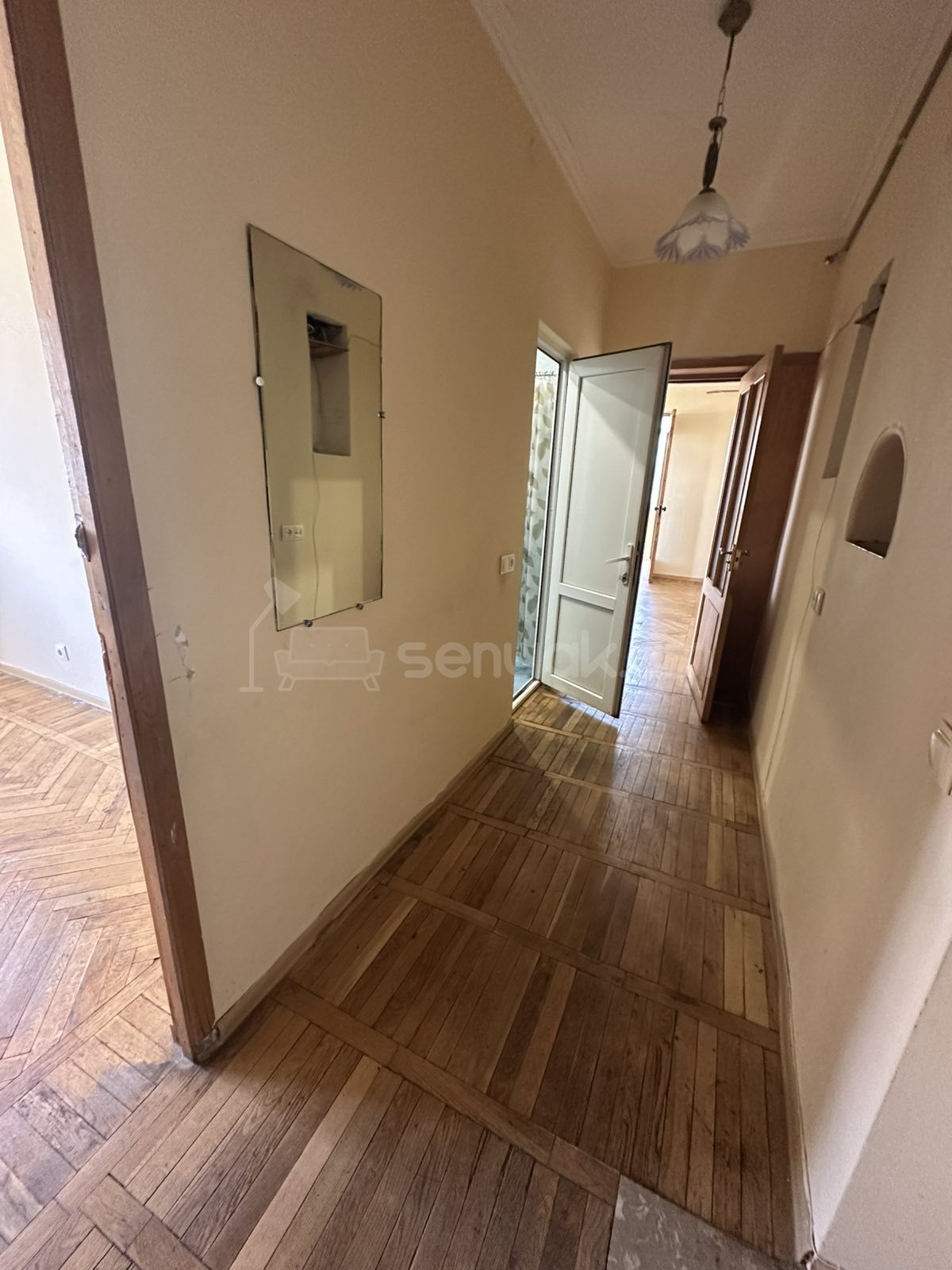 2 Սենյականոց Բնակարան Քարե Շենքում, 56քմ, 3/5 հարկ, Կապիտալ Վերանորոգված, Արևկող