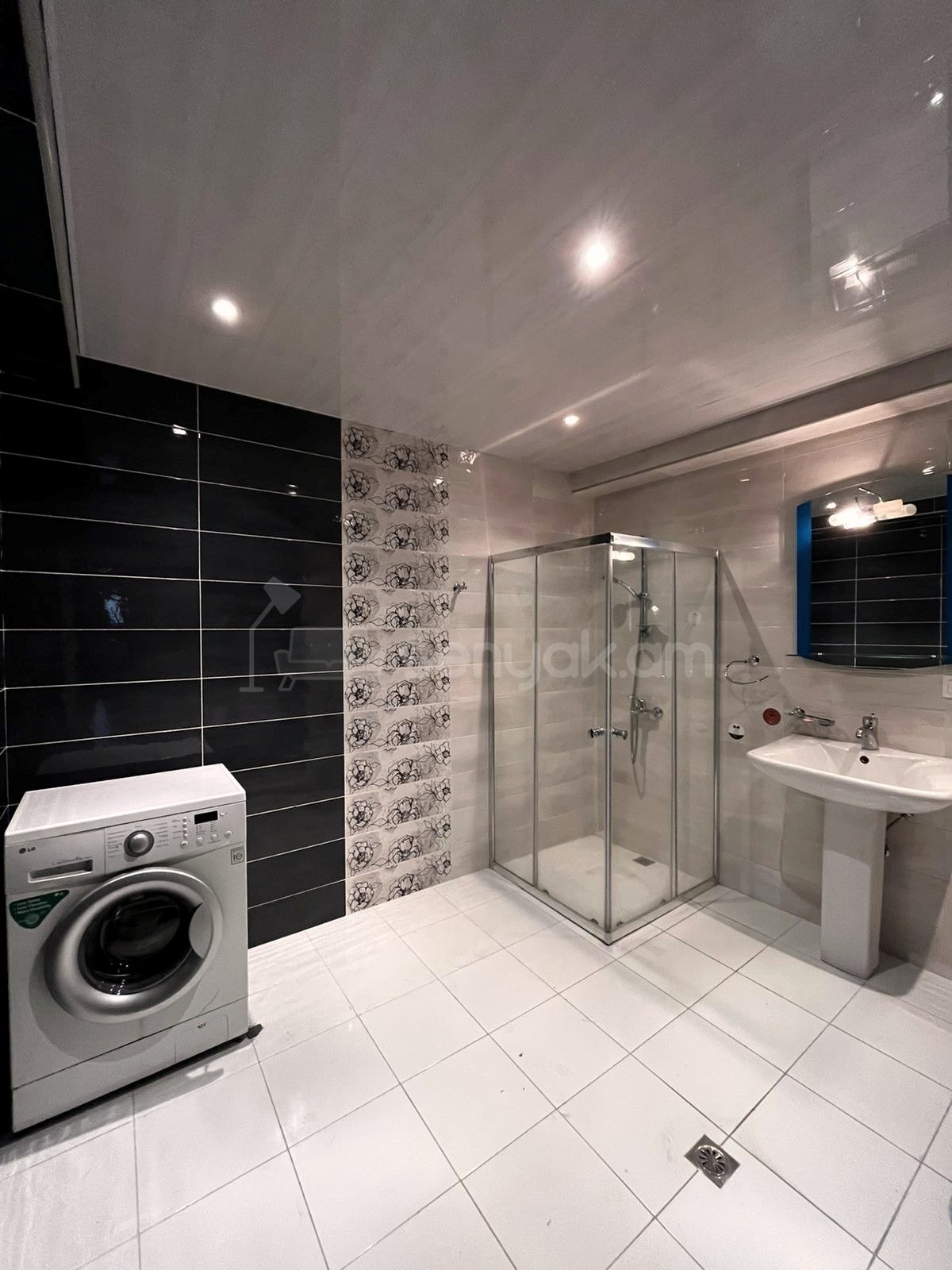 3 Սենյականոց Բնակարան Նորակառույցում, 140քմ, 8/12 հարկ, Կապիտալ Վերանորոգված, Կահավորված, Արևկող