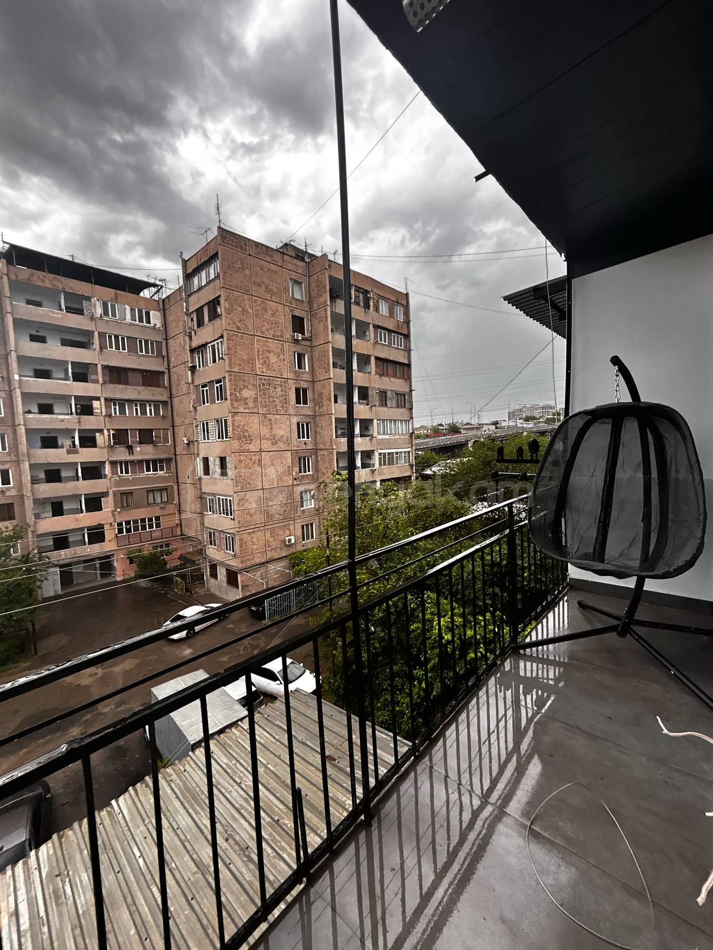 2 Սենյականոց Բնակարան Քարե Շենքում, 40քմ, 4/5 հարկ, Դիզայներական Վերանորոգված, Կահավորված