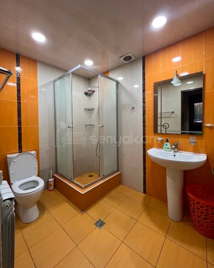 2 Սենյականոց Բնակարան, 68քմ, 1/9 հարկ, Կապիտալ Վերանորոգված, Կահավորված, Արևկող