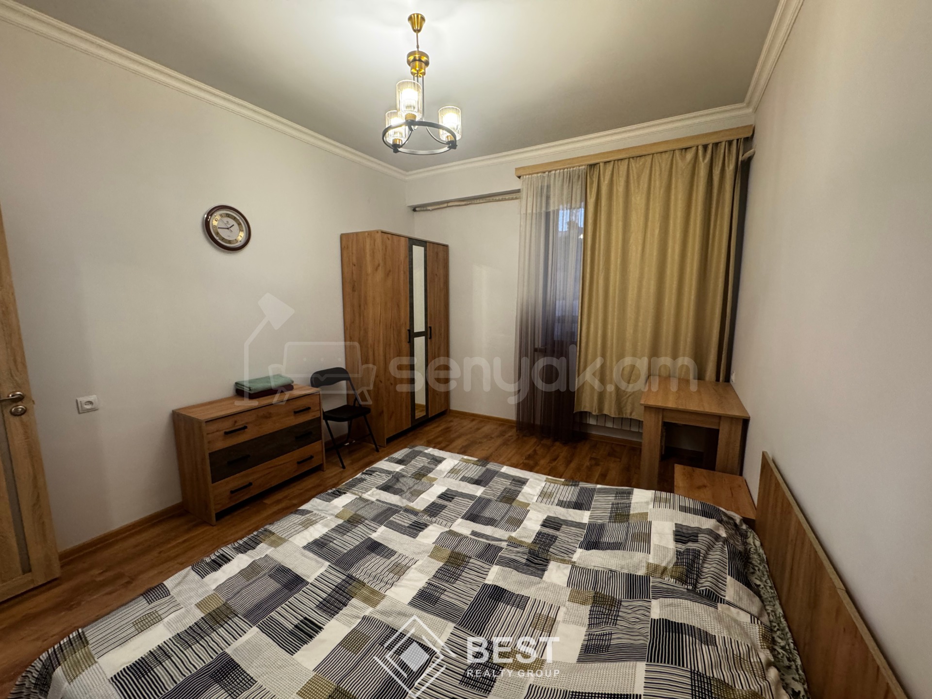 4 Սենյականոց Բնակարան Քարե Շենքում, 91քմ, 3/5 հարկ, Կապիտալ Վերանորոգված