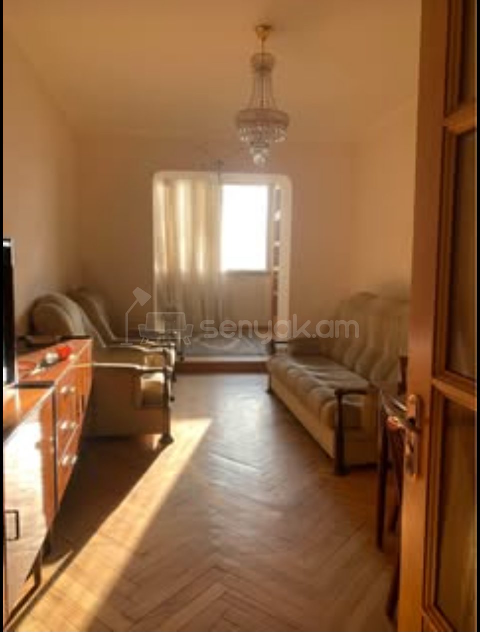 2 Սենյականոց Բնակարան Քարե Շենքում, 57քմ, 3/5 հարկ, Նորմալ Վիճակում, Կահավորված, Արևկող