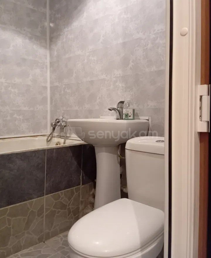 1 Սենյականոց Բնակարան, 37քմ, 2/5 հարկ, Նորմալ Վիճակում, Կահավորված