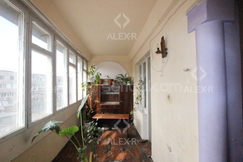 3 Սենյականոց Բնակարան, 74քմ, 2/5 հարկ, Նորմալ Վիճակում