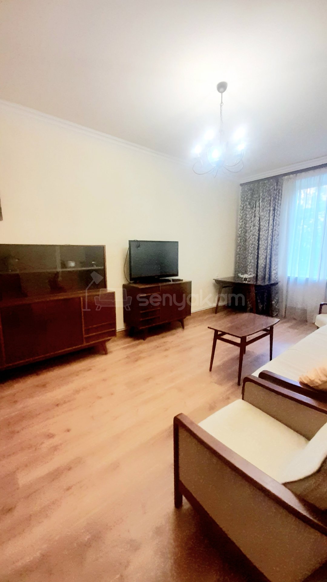 2 Սենյականոց Բնակարան Քարե Շենքում, 70քմ, 3/5 հարկ, Նորմալ Վիճակում, Կահավորված, Արևկող