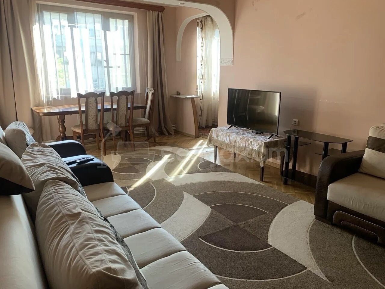 5 Սենյականոց Բնակարան Քարե Շենքում, 104քմ, 1/5 հարկ, Նորմալ Վիճակում