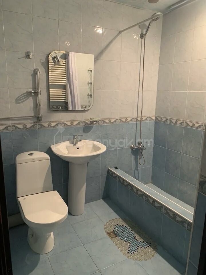 5 Սենյականոց Բնակարան Քարե Շենքում, 104քմ, 1/5 հարկ, Նորմալ Վիճակում