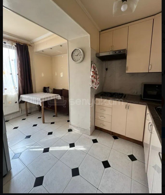 3 Սենյականոց Բնակարան Քարե Շենքում, 60քմ, 3/5 հարկ, Կապիտալ Վերանորոգված, Կահավորված