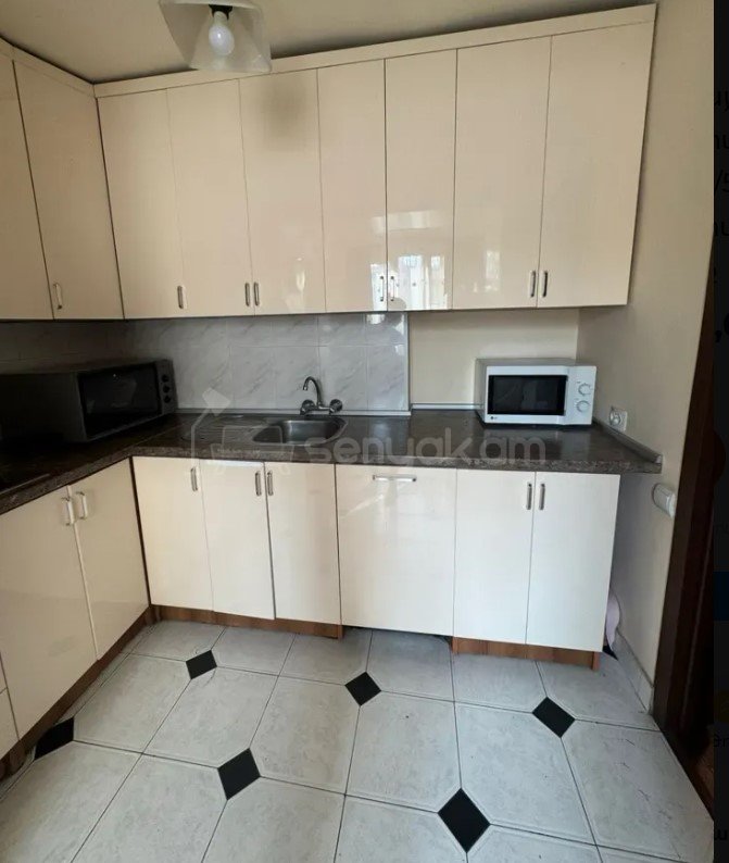 3 Սենյականոց Բնակարան Քարե Շենքում, 60քմ, 3/5 հարկ, Կապիտալ Վերանորոգված, Կահավորված