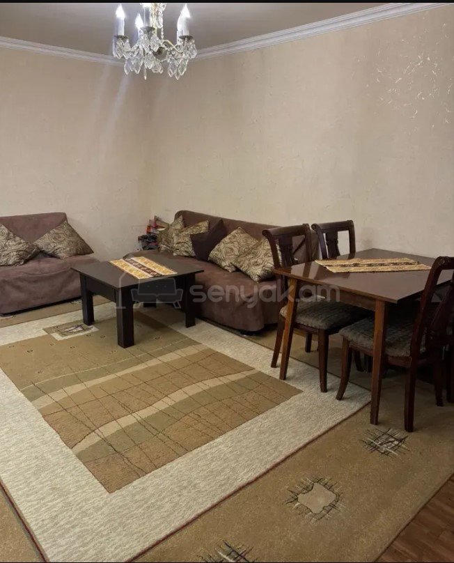 3 Սենյականոց Բնակարան Քարե Շենքում, 60քմ, 3/5 հարկ, Կապիտալ Վերանորոգված, Կահավորված