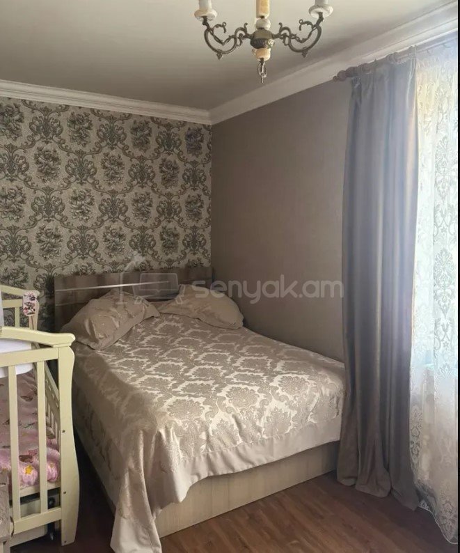 3 Սենյականոց Բնակարան Քարե Շենքում, 60քմ, 3/5 հարկ, Կապիտալ Վերանորոգված, Կահավորված