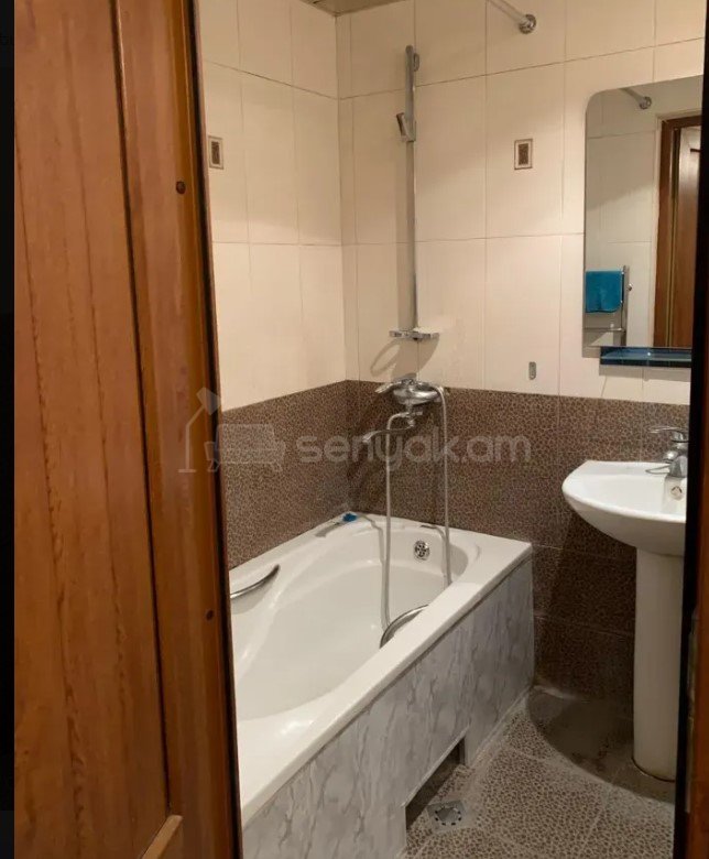 3 Սենյականոց Բնակարան, 80քմ, 5/9 հարկ, Կապիտալ Վերանորոգված, Կահավորված