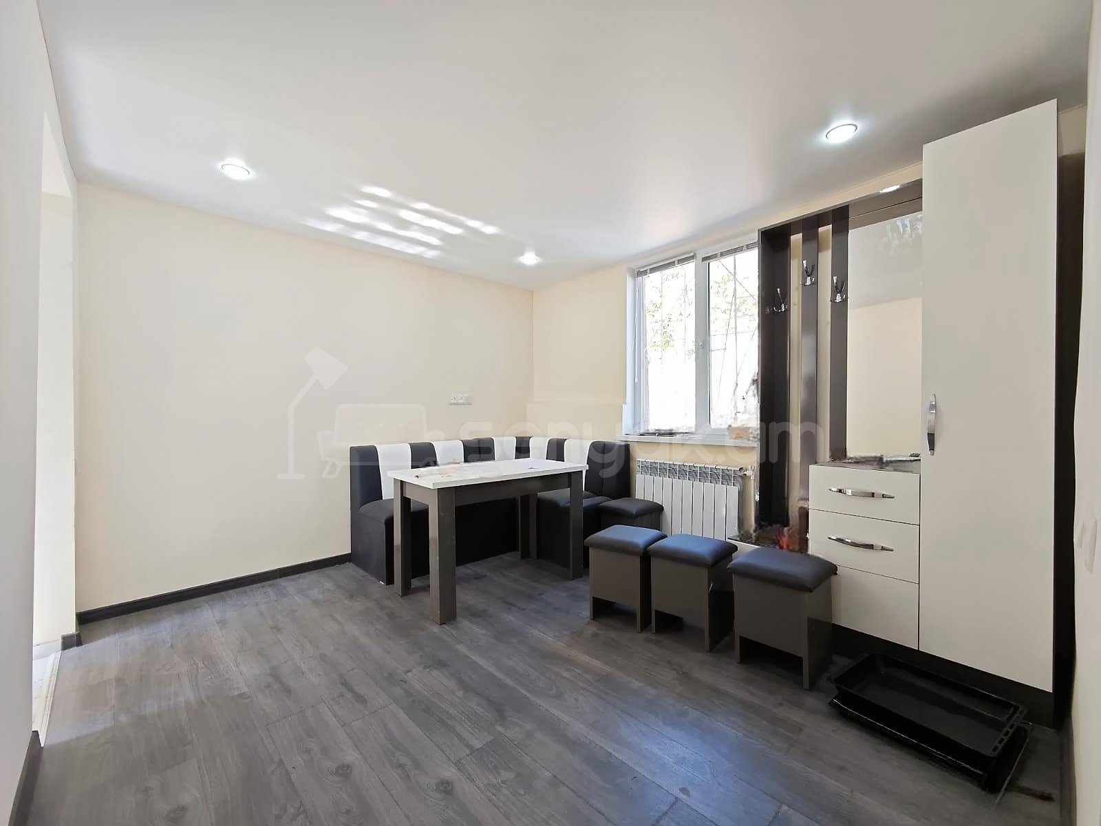 3 Սենյականոց Սեփական Տուն, 85քմ, Կապիտալ Վերանորոգված, Կահավորված