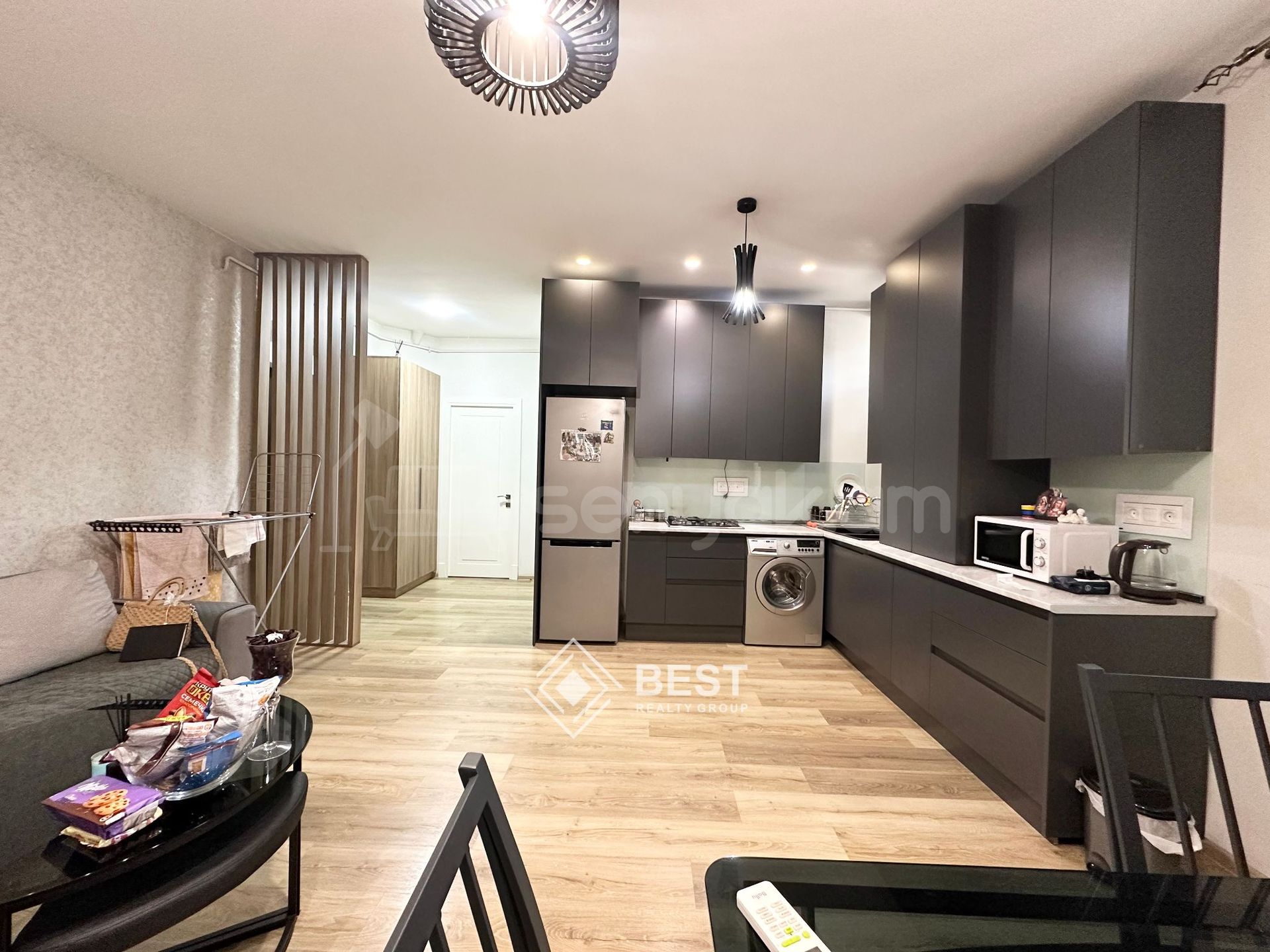 2 Սենյականոց Բնակարան Քարե Շենքում, 55քմ, 1/4 հարկ, Կապիտալ Վերանորոգված, Կահավորված, Արևկող