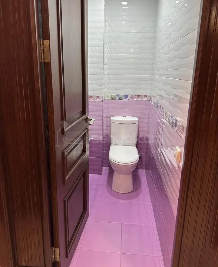 4 Սենյականոց Բնակարան Քարե Շենքում, 93քմ, 3/5 հարկ, Կապիտալ Վերանորոգված