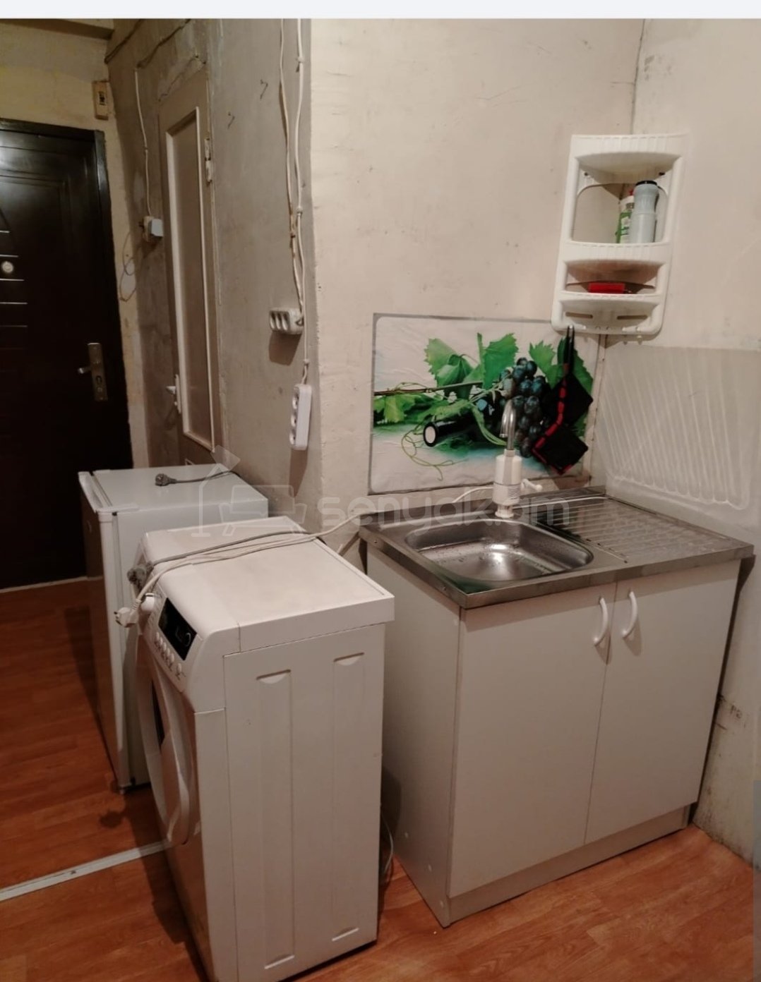 1 Սենյականոց Բնակարան, 18քմ, 3/8 հարկ, Նորմալ Վիճակում