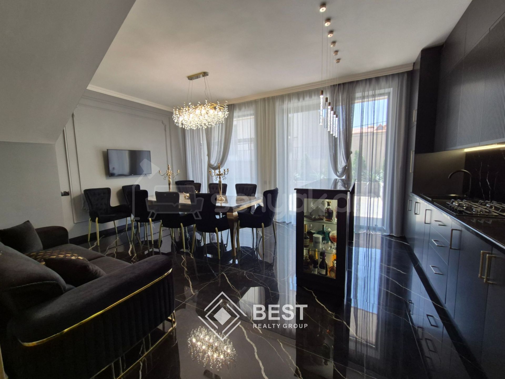 7 Սենյականոց Առանձնատուն, 288քմ, Ավտոտնակով