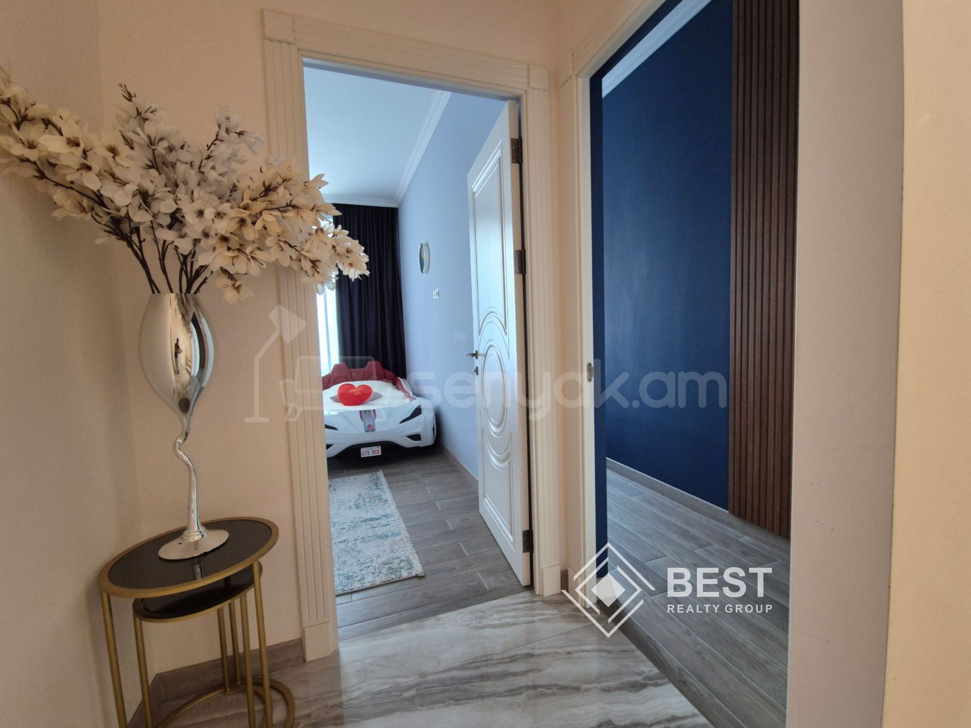 7 Սենյականոց Առանձնատուն, 288քմ, Ավտոտնակով