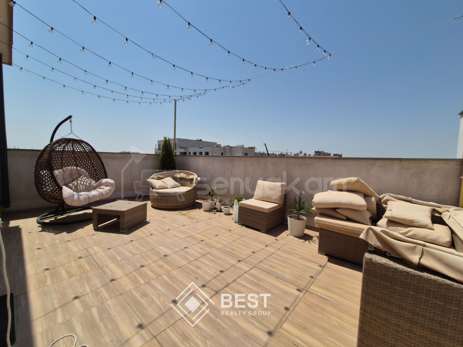 7 Սենյականոց Առանձնատուն, 288քմ, Ավտոտնակով