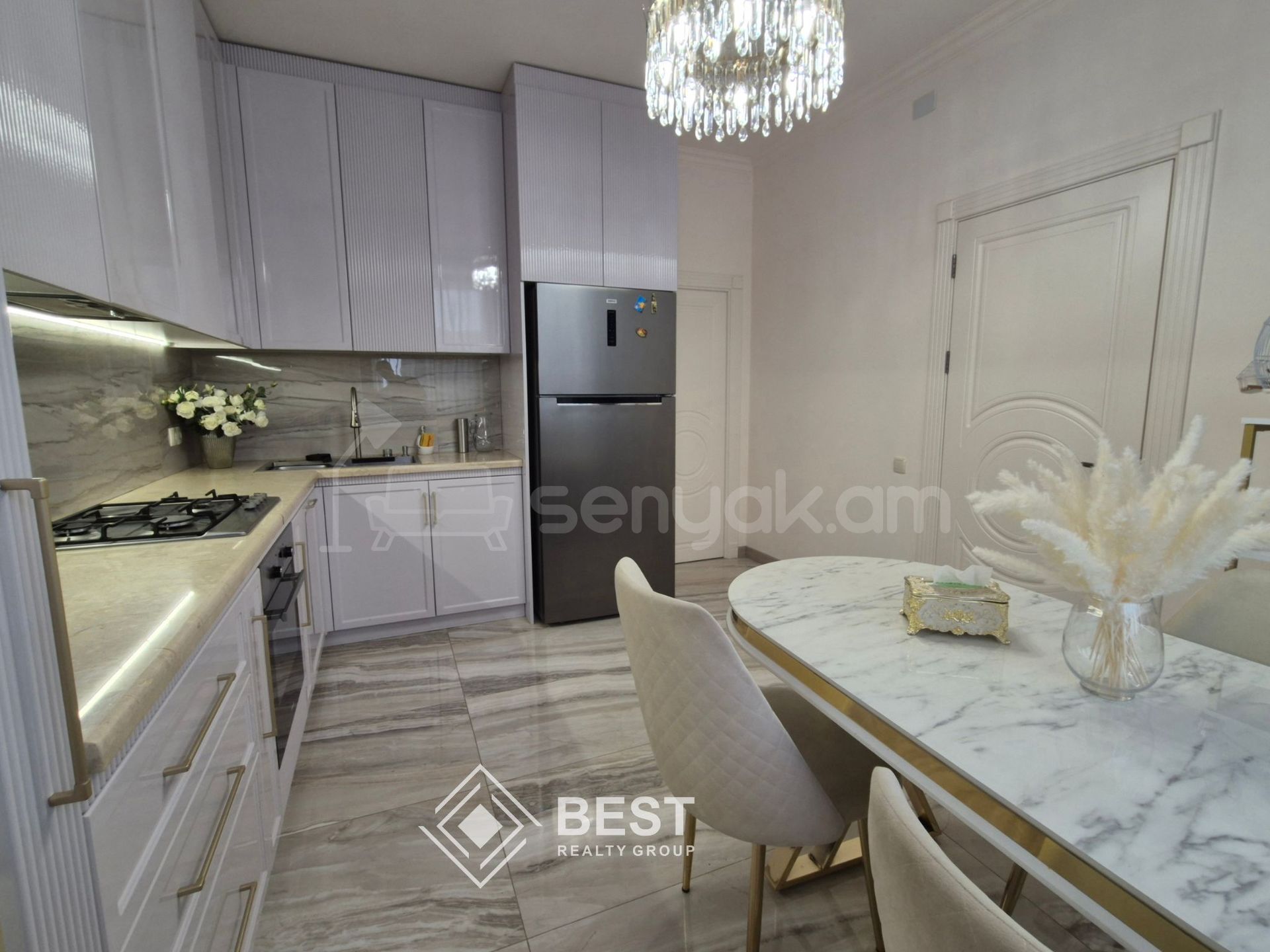 7 Սենյականոց Առանձնատուն, 288քմ, Ավտոտնակով