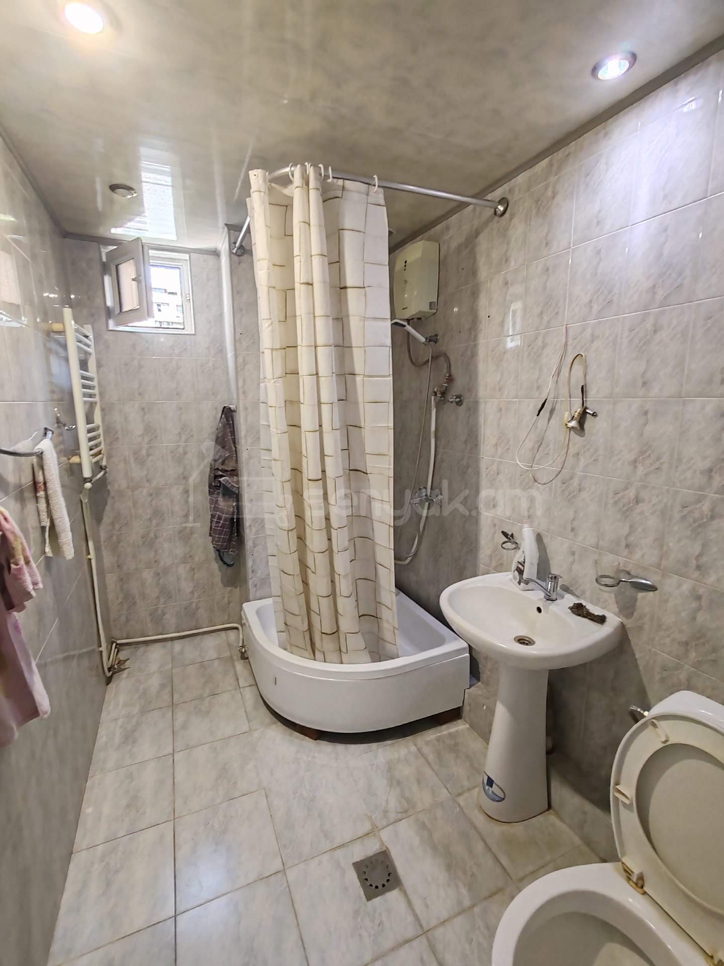 2 Սենյականոց Բնակարան, 50քմ, 3/9 հարկ, Նորմալ Վիճակում, Կահավորված