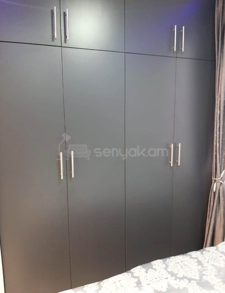 2 Սենյականոց Բնակարան Քարե Շենքում, 40քմ, 5/5 հարկ, Կապիտալ Վերանորոգված