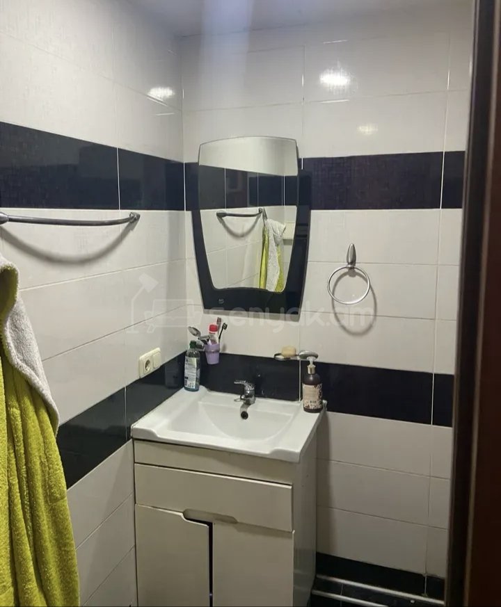 2 Սենյականոց Բնակարան Քարե Շենքում, 56քմ, 3/5 հարկ, Կապիտալ Վերանորոգված, Կահավորված