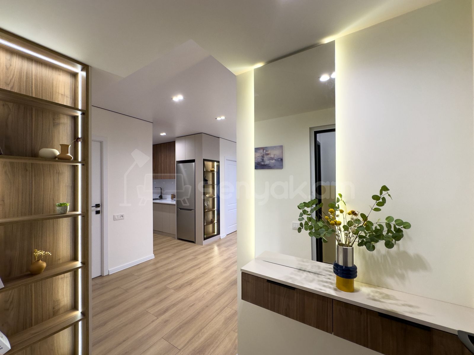 2 Սենյականոց Բնակարան, 52քմ, 4/9 հարկ, Դիզայներական Վերանորոգված, Կահավորված, Արևկող