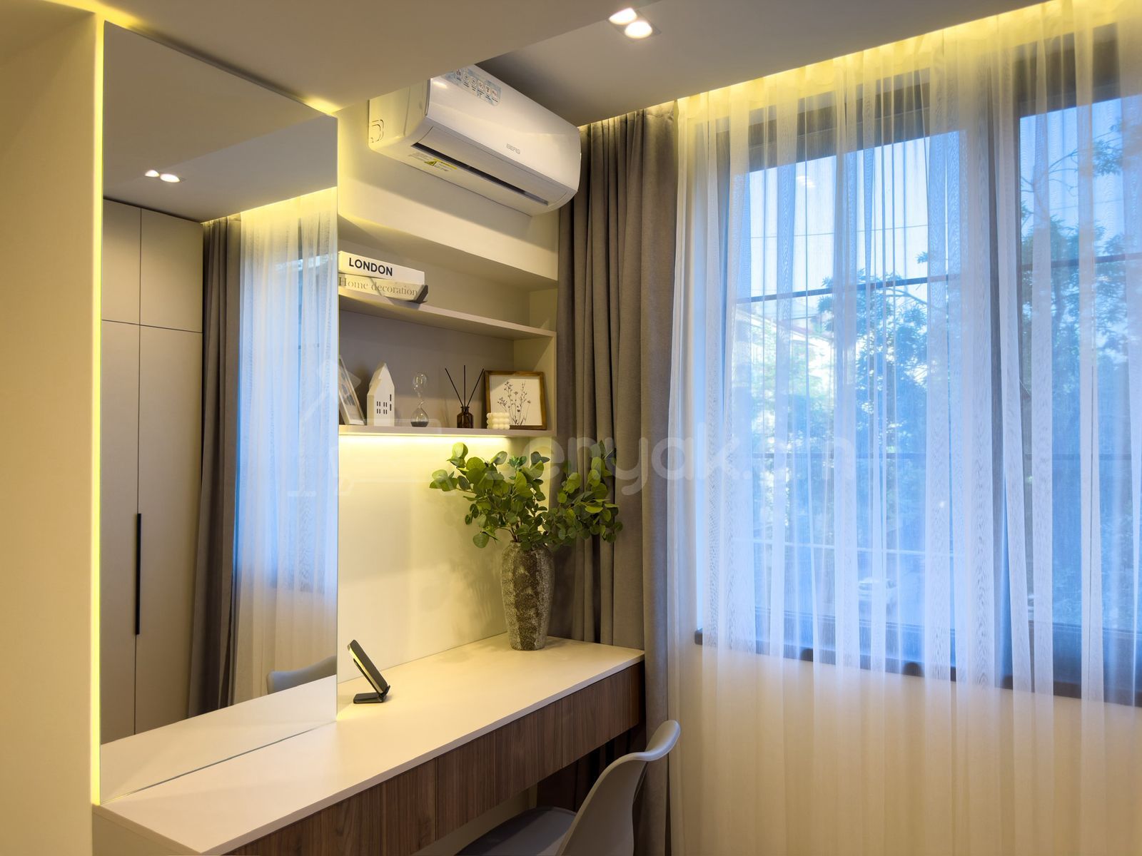 2 Սենյականոց Բնակարան, 52քմ, 4/9 հարկ, Դիզայներական Վերանորոգված, Կահավորված, Արևկող