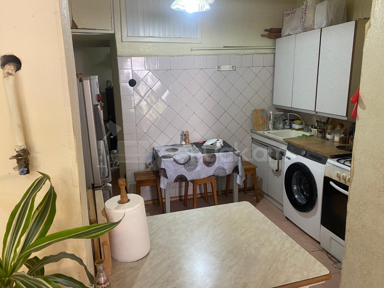 3 Սենյականոց Բնակարան Քարե Շենքում, 105քմ, 3/5 հարկ, Նորմալ Վիճակում