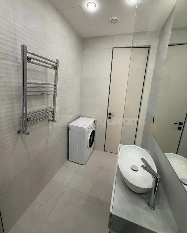 2 Սենյականոց Բնակարան Նորակառույցում, 54քմ, 13/18 հարկ, Դիզայներական Վերանորոգված