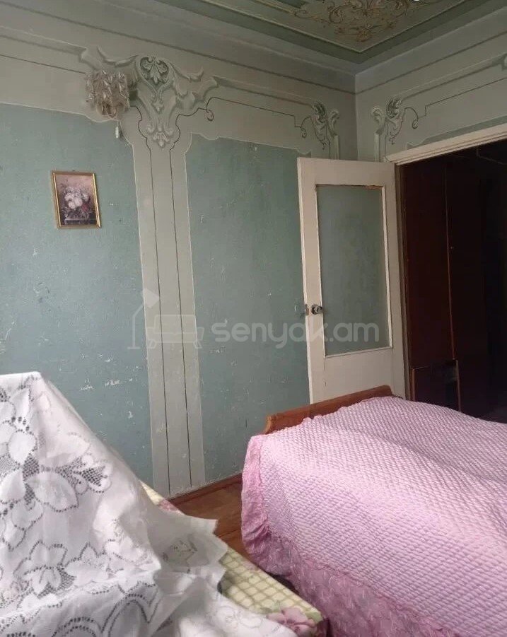 4 Սենյականոց Բնակարան, 90քմ, 3/9 հարկ, Նորմալ Վիճակում