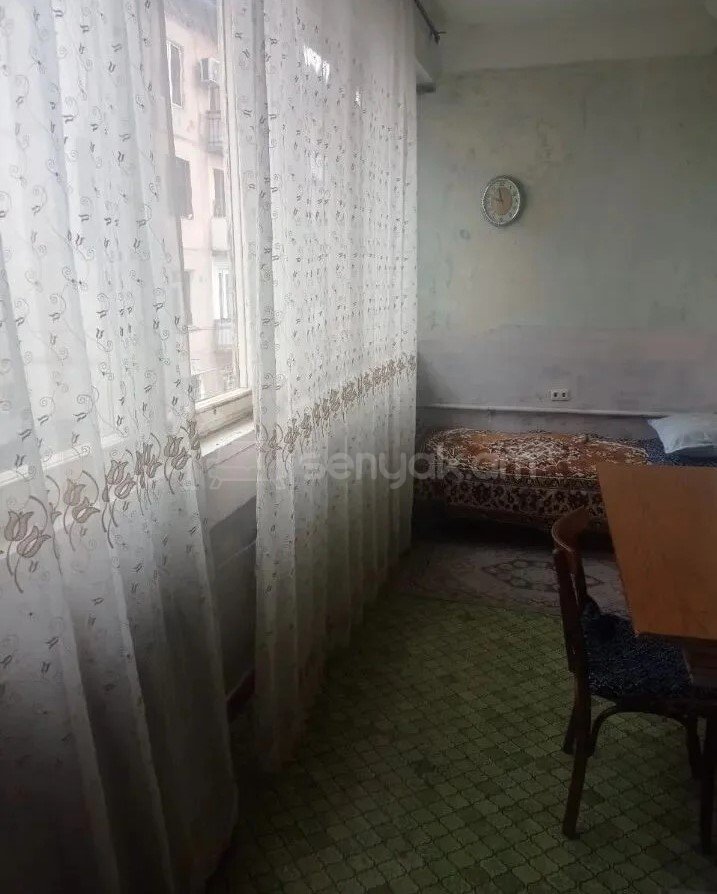 4 Սենյականոց Բնակարան, 90քմ, 3/9 հարկ, Նորմալ Վիճակում