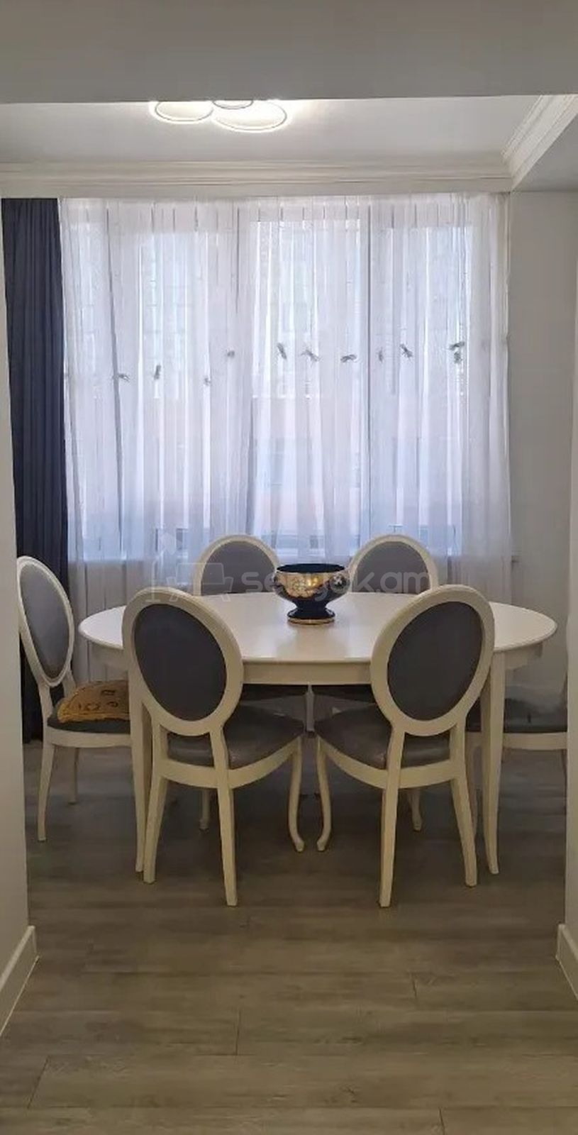 3 Սենյականոց Բնակարան Քարե Շենքում, 64քմ, 5/5 հարկ, Կապիտալ Վերանորոգված