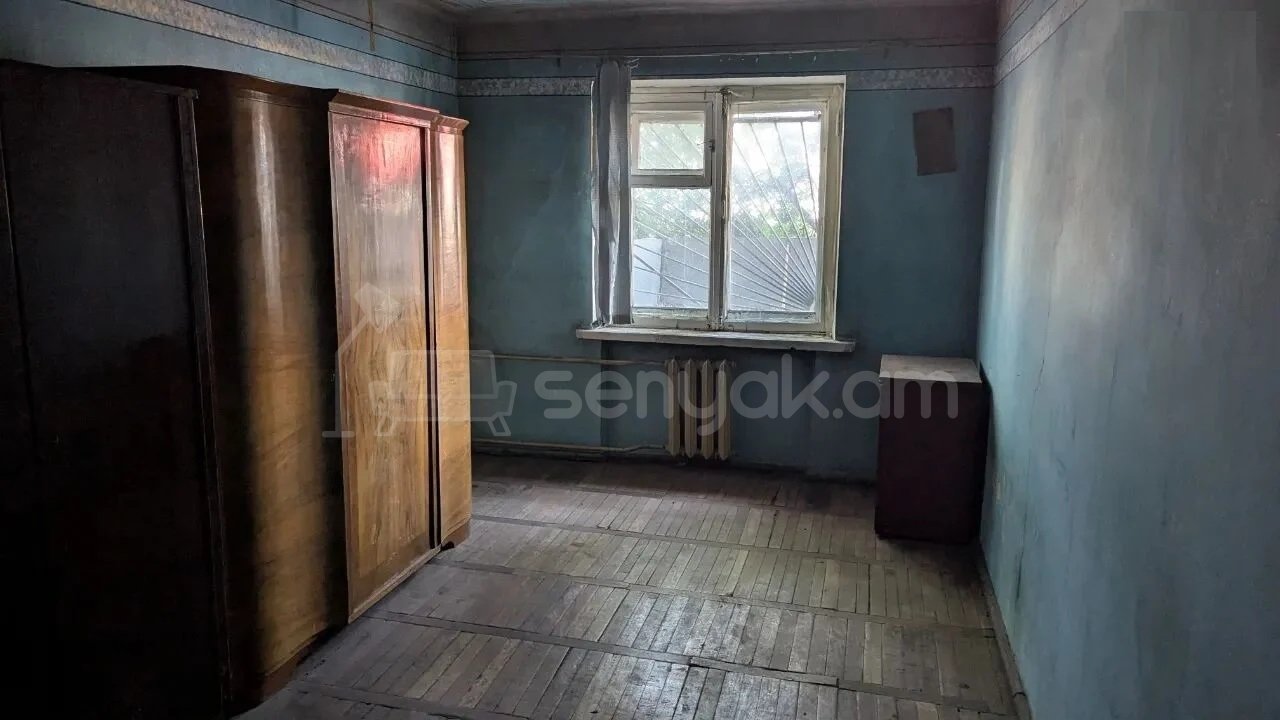 3 Սենյականոց Բնակարան Քարե Շենքում, 68քմ, 1/5 հարկ, Պետական Վիճակում