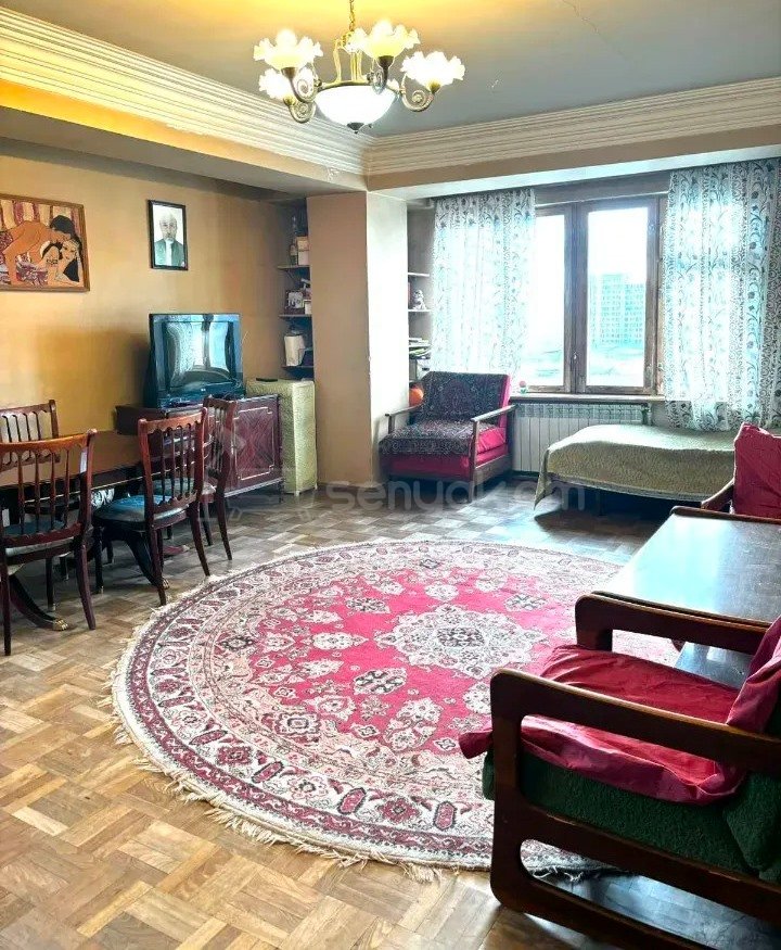 3 Սենյականոց Բնակարան, 83քմ, 5/14 հարկ, Պետական Վիճակում