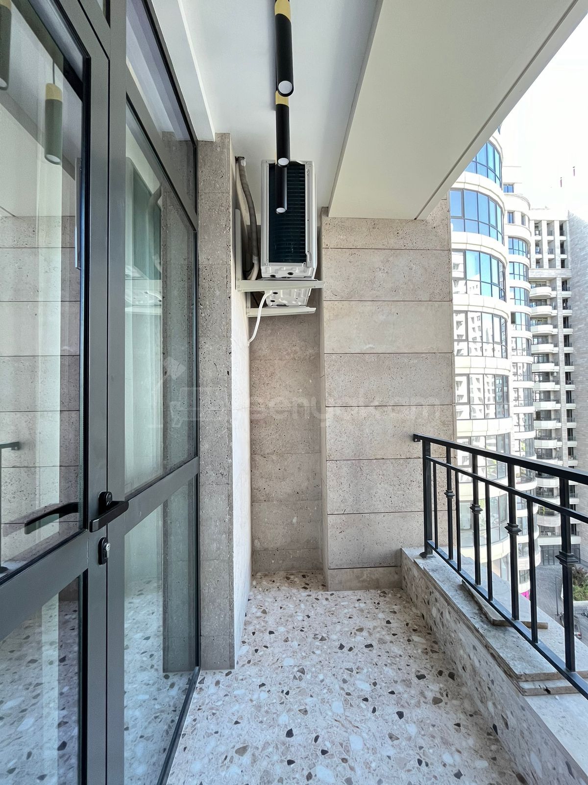 2 Սենյականոց Բնակարան Նորակառույցում, 57քմ, 9/18 հարկ, Կապիտալ Վերանորոգված, Կահավորված, Արևկող