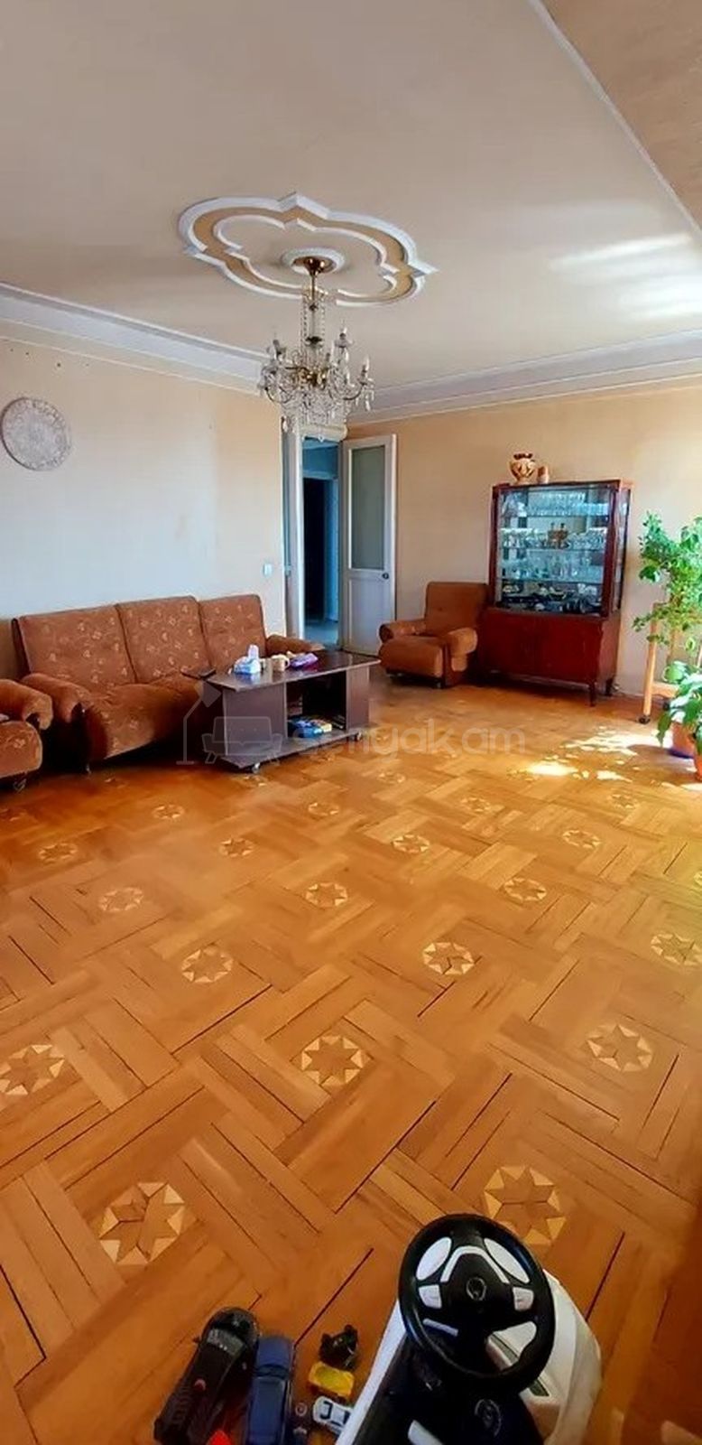 3 Սենյականոց Բնակարան, 81քմ, 12/14 հարկ, Պետական Վիճակում