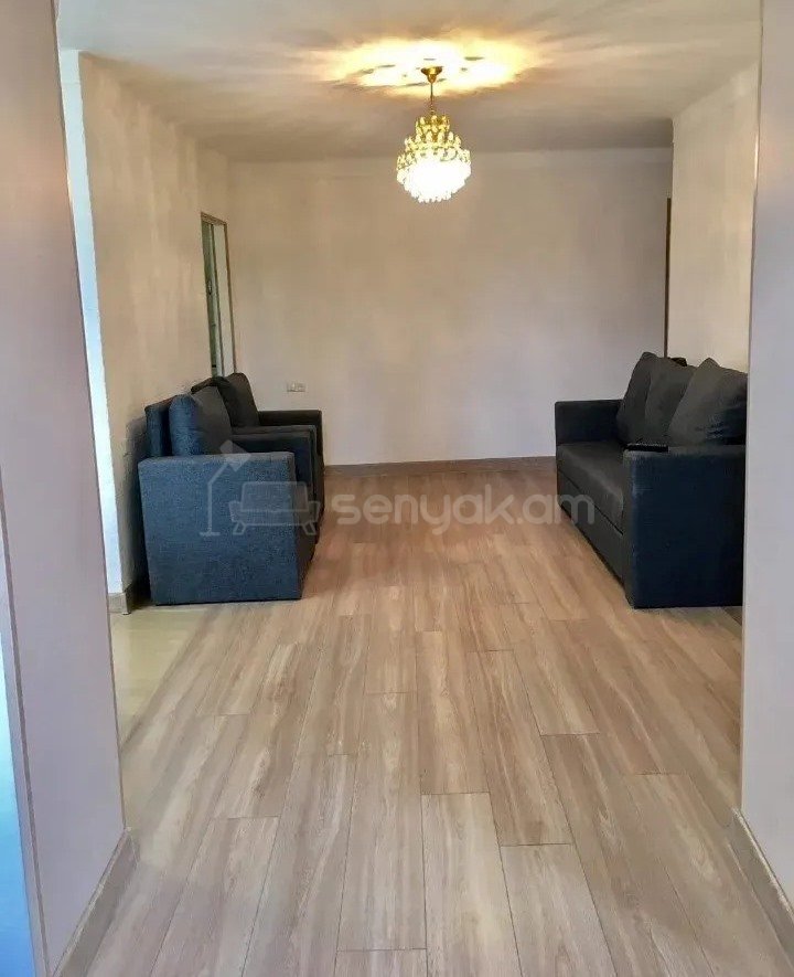 3 Սենյականոց Բնակարան Քարե Շենքում, 67քմ, 4/5 հարկ, Կապիտալ Վերանորոգված