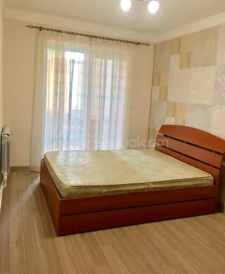 3 Սենյականոց Բնակարան Քարե Շենքում, 67քմ, 4/5 հարկ, Կապիտալ Վերանորոգված